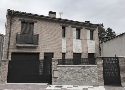 Vivienda en Osma