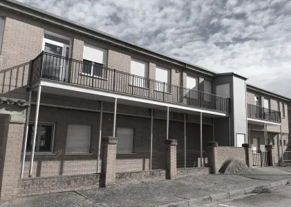 Reforma para instalación de ascensor con pasarelas en Santa María de Huerta